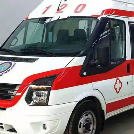 册亨非急救护送病人转院租赁救护车的优缺点对比